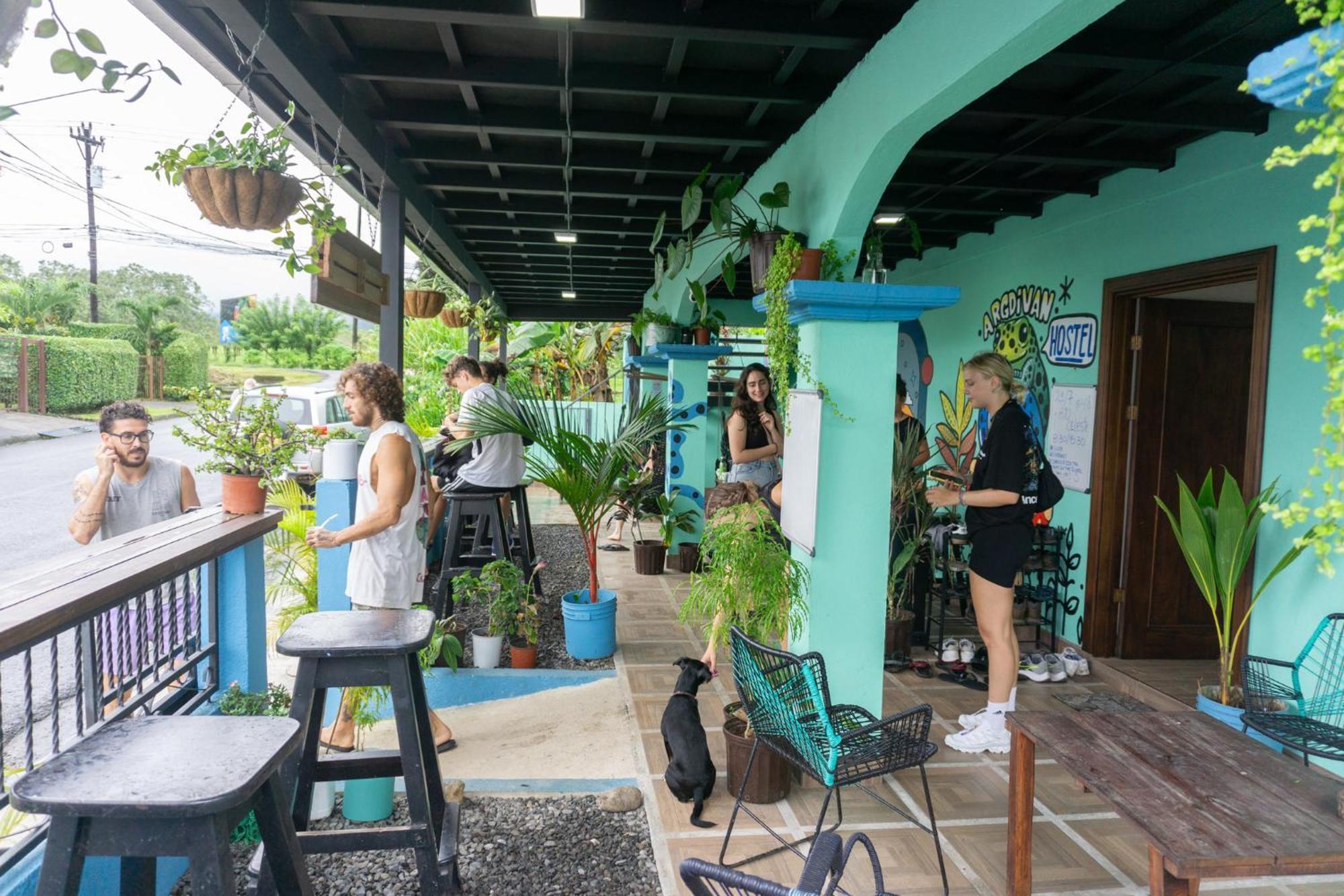 Argdivan Hostel La Fortuna Exterior photo
